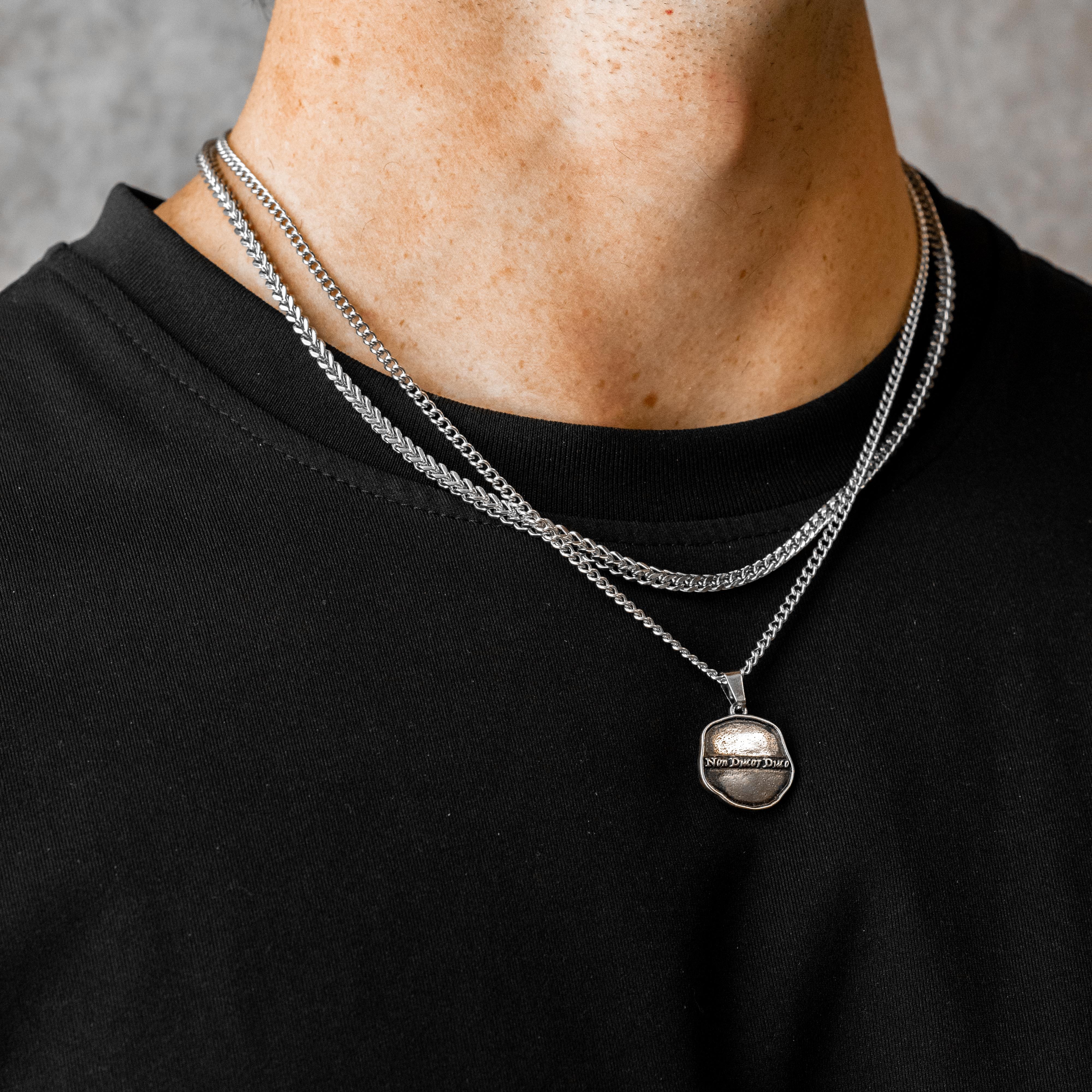 Non Ducor Duco Pendant & Chain - Image 6
