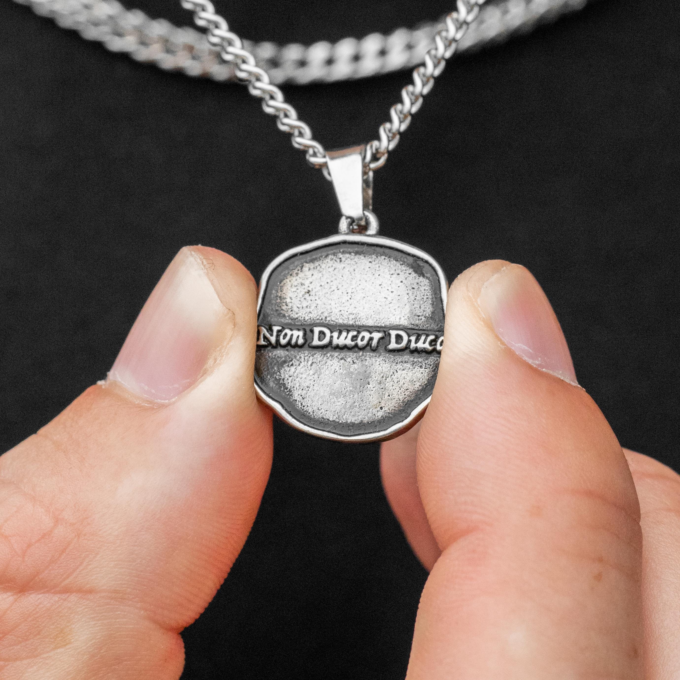 Non Ducor Duco Pendant & Chain - Image 8