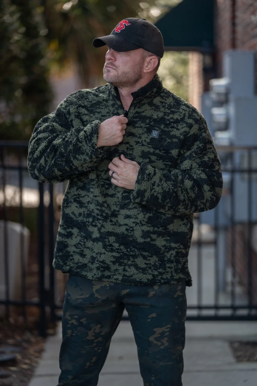 Switchback Reversible Sherpa Pull-over - Image 6